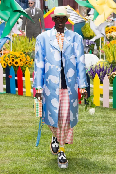 Look 2